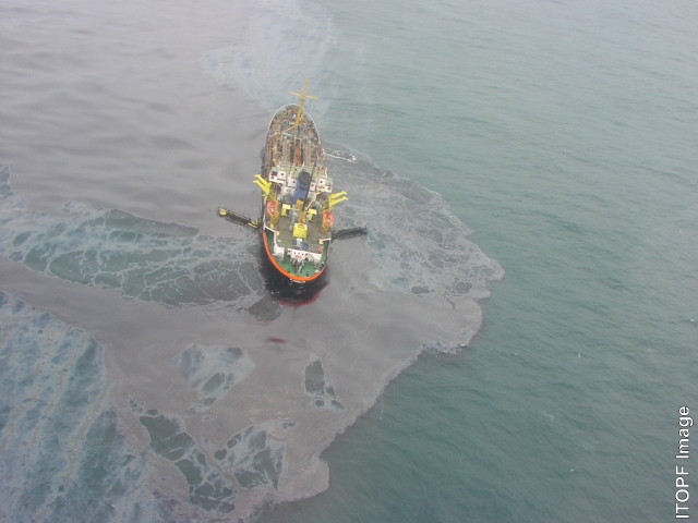 Offshore recovery vessel - ITOPF